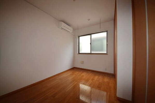 パラディ成城の物件内観写真